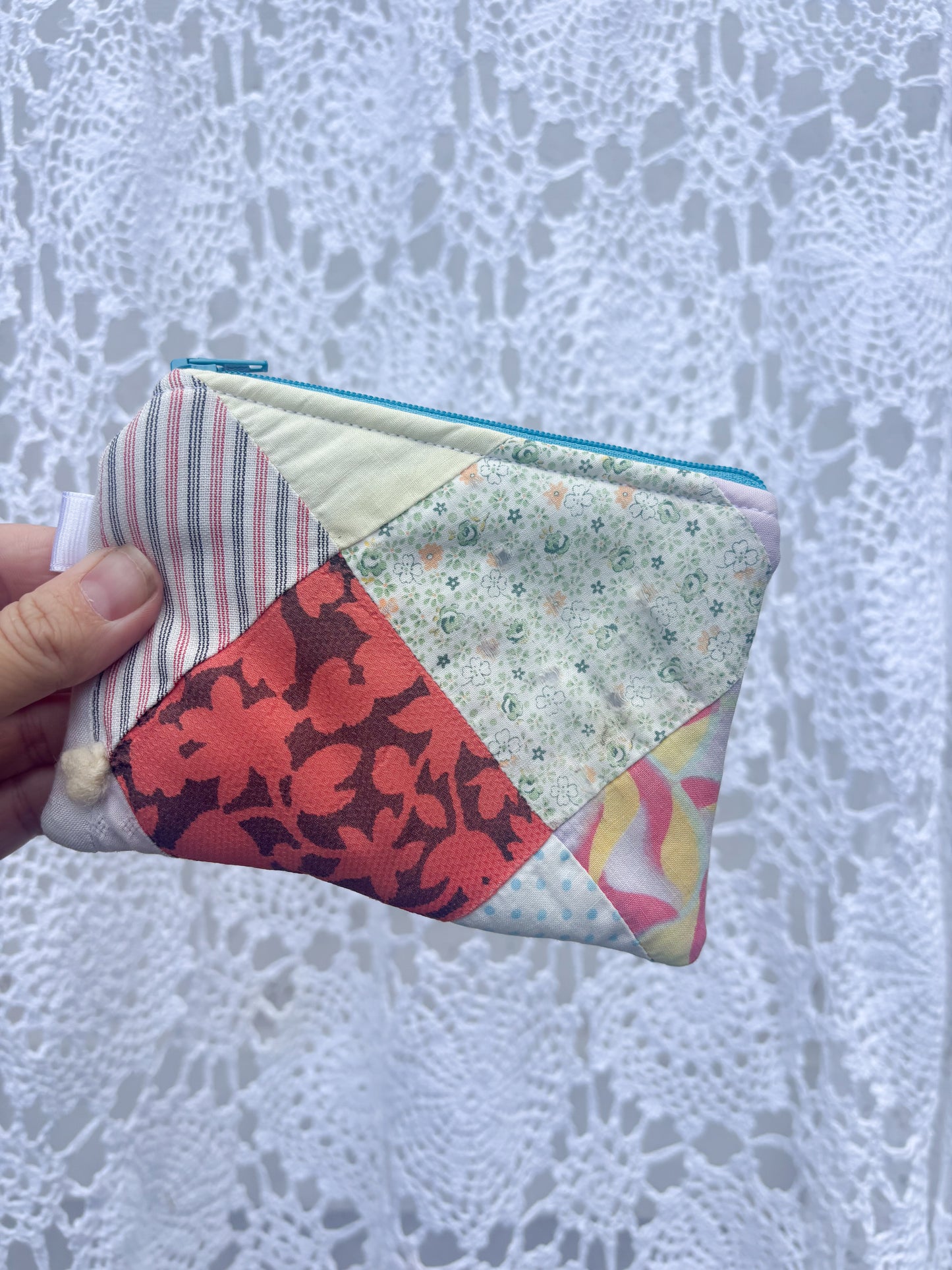Ditsy Floral Mini Zipper Pouch