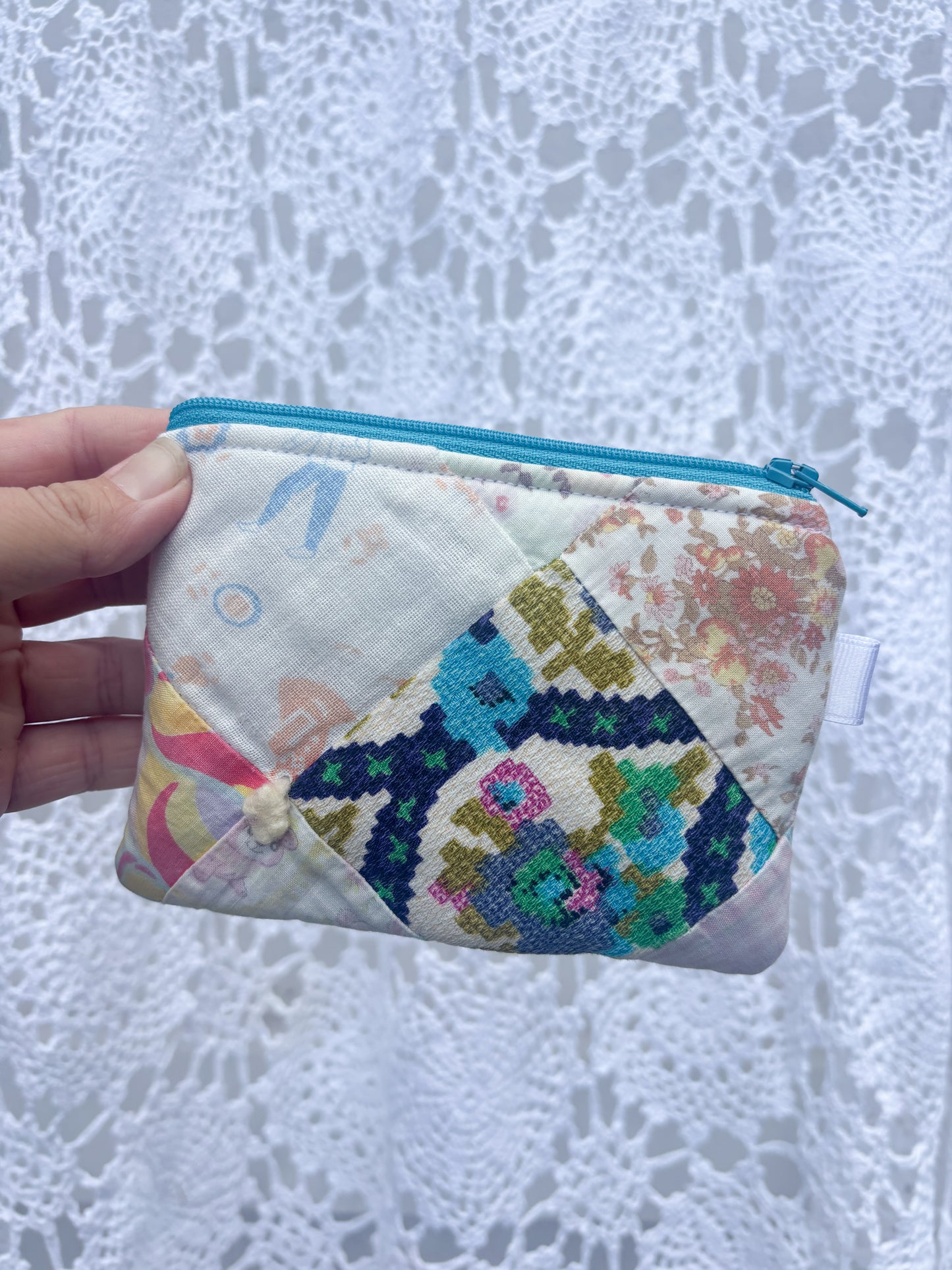 Ditsy Floral Mini Zipper Pouch